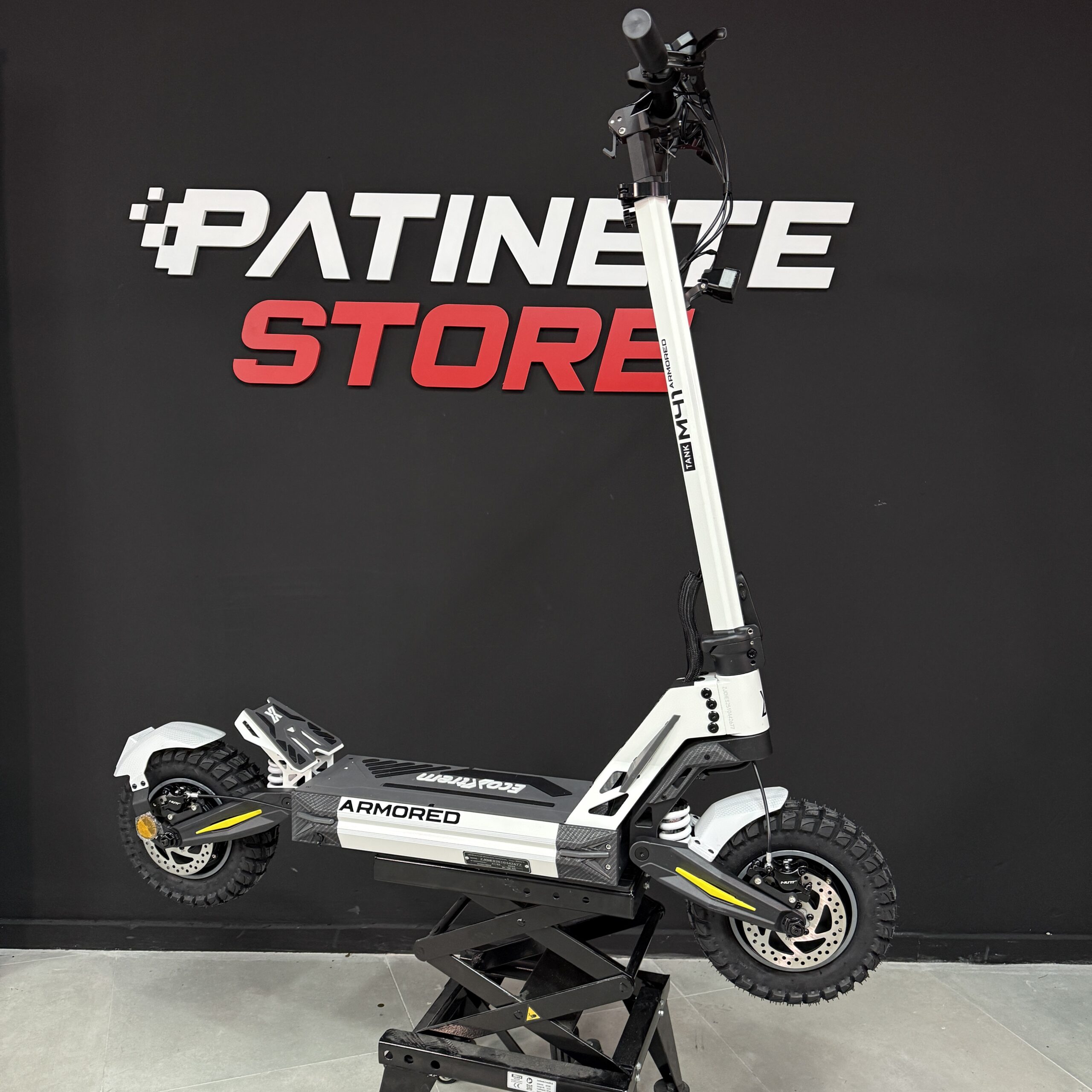 Patinete eléctrico Ecoxtrem M41 Armored DGT (Blanco) - Imagen 3
