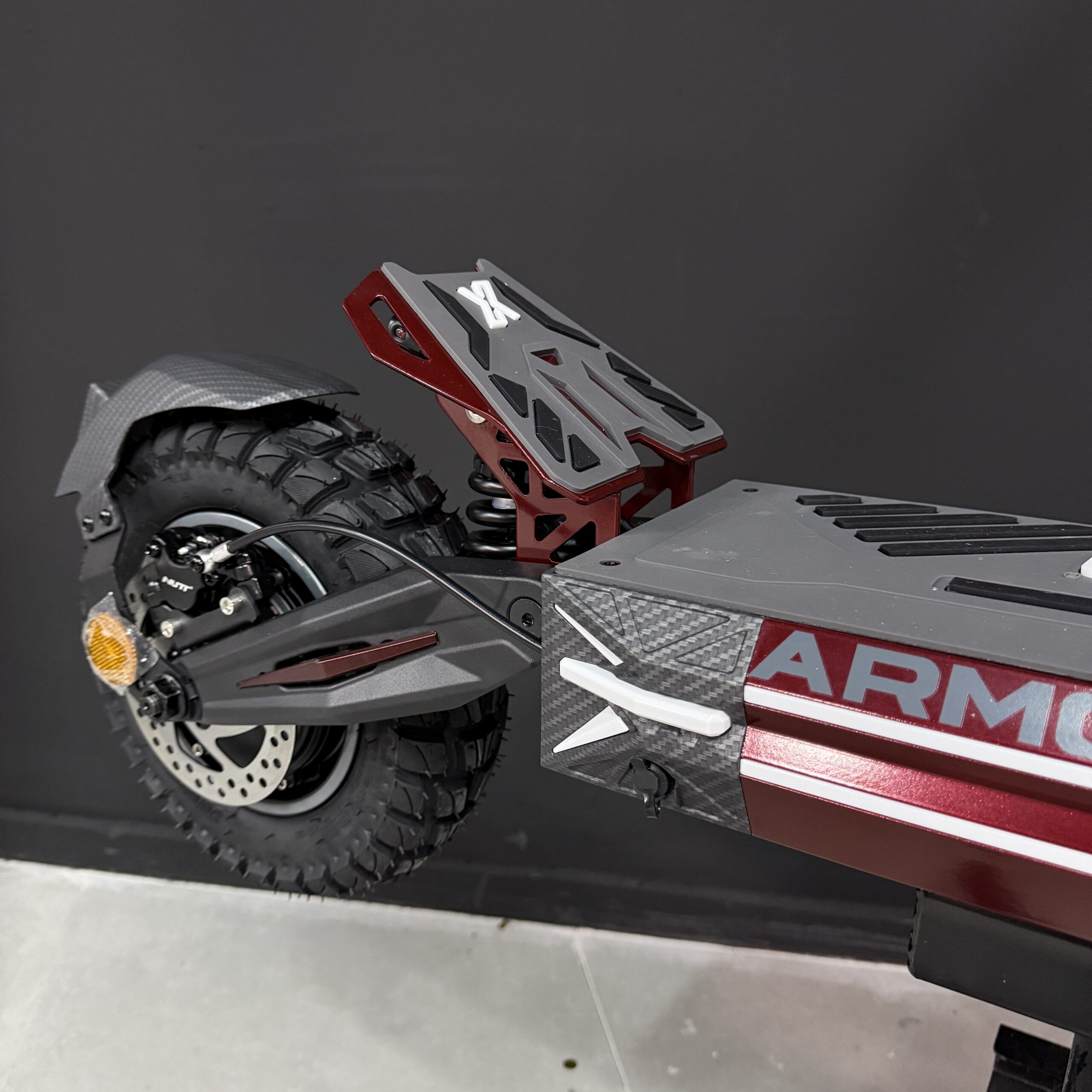 Patinete eléctrico Ecoxtrem M41 Armored DGT (Rojo) - Imagen 2