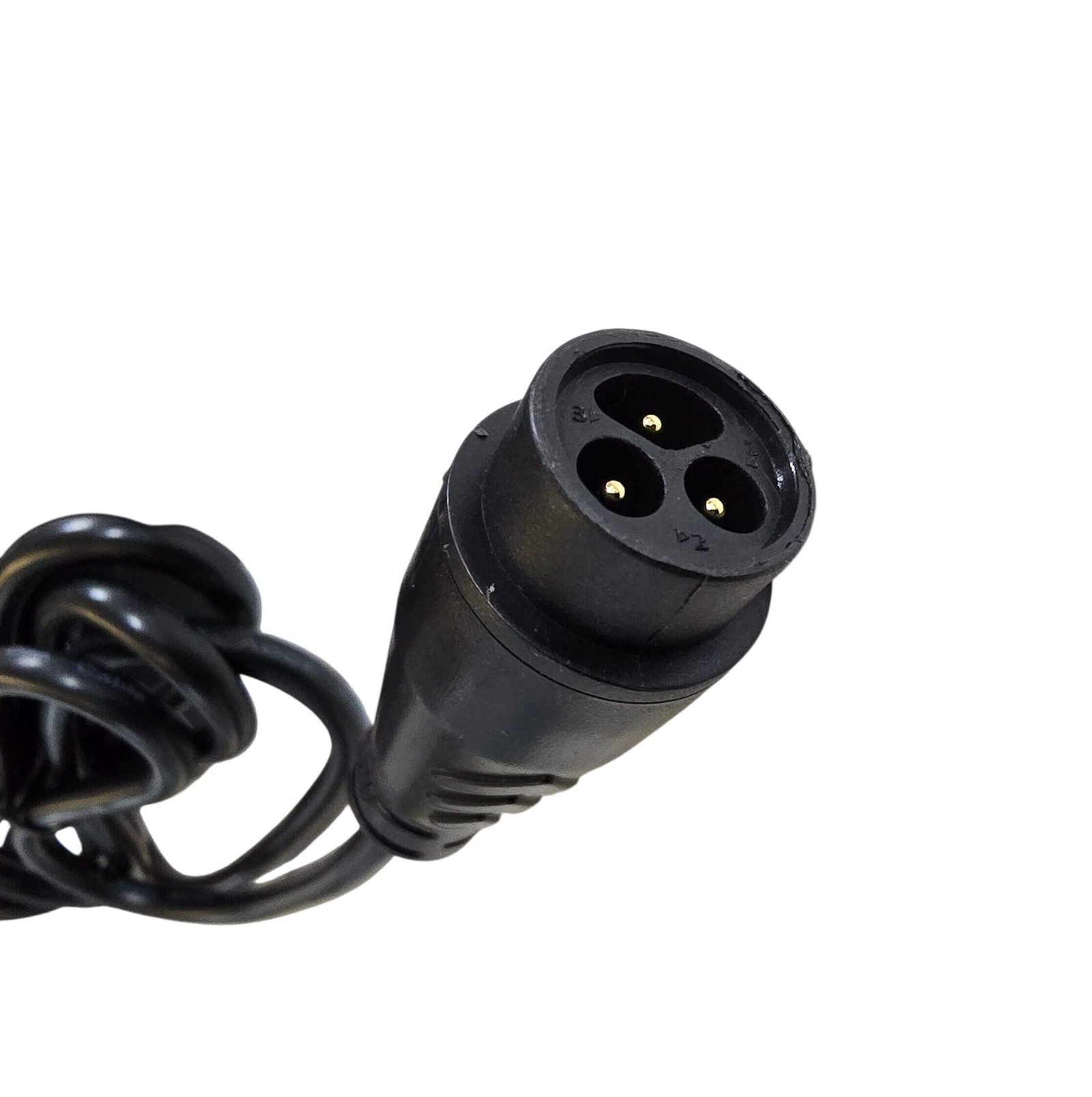 Cargador Premium 60v (Salida 66.4v) 2A conector LP16 para Dualtron